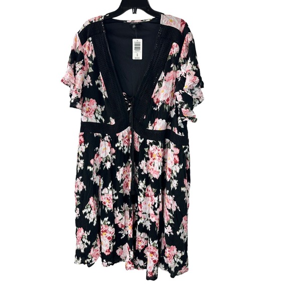 NWT Torrid Mini Gauze Lace Up Skater Dress Black Floral Print Plus Size 5 5X - Picture 2 of 15